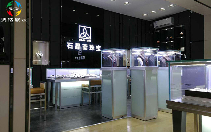 網(wǎng)購珠寶展示柜臺(tái)的益處與弊端！