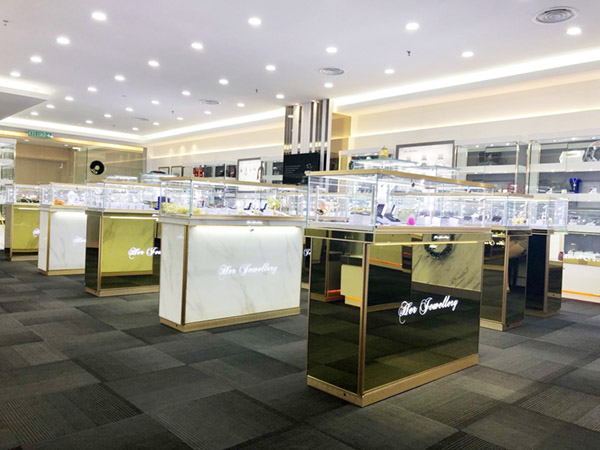 珠寶展示柜臺(tái),定制珠寶展柜,鴻鈦珠寶展柜廠家 珠寶展示柜臺(tái),定制珠寶展柜,鴻鈦珠寶展柜廠家