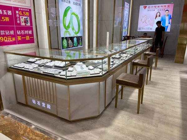 定制珠寶展示柜,鴻鈦珠寶展柜廠家,專(zhuān)業(yè)珠寶展柜廠