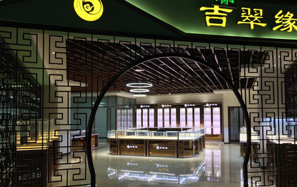 精品玻璃展示柜使用優(yōu)勢效果怎么樣？