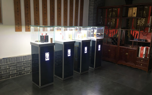 定制珠寶展示柜如何保證效果更好呢？
