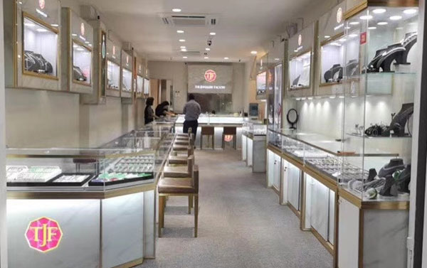 珠寶展柜定制主要有哪些特色優(yōu)勢？